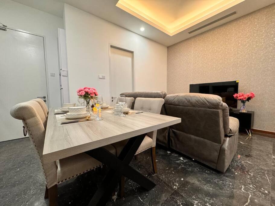 Klcc 3min Luxury 1-4pax 1 Parking Royce Pangsapuri *
