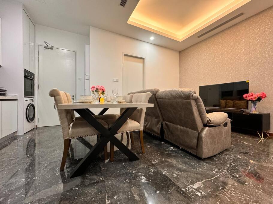 Klcc 3min Luxury 1-4pax 1 Parking Royce Pangsapuri *